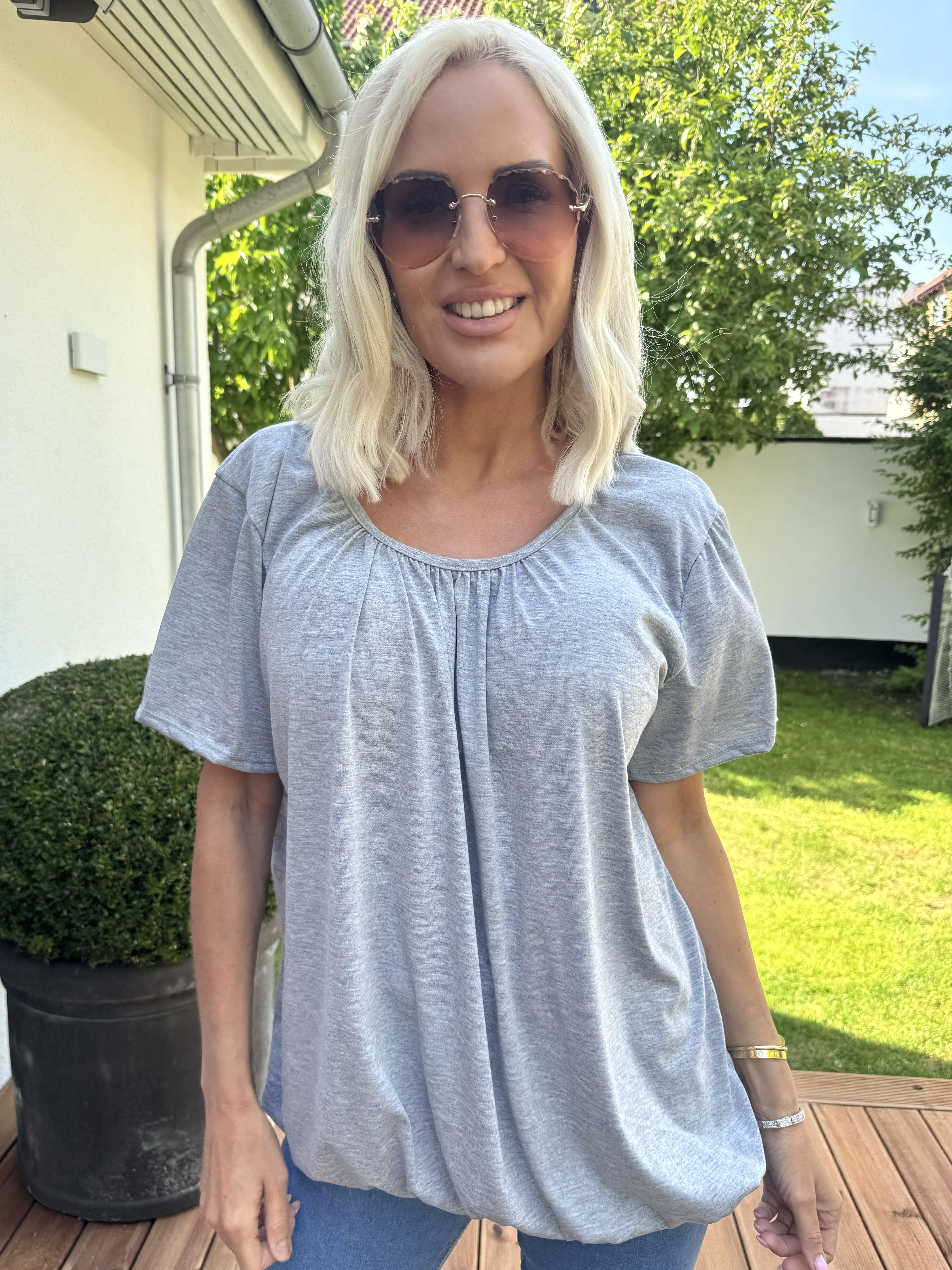 Miracle t-shirt - Basis t-shirt med elastik forneden (bestseller)